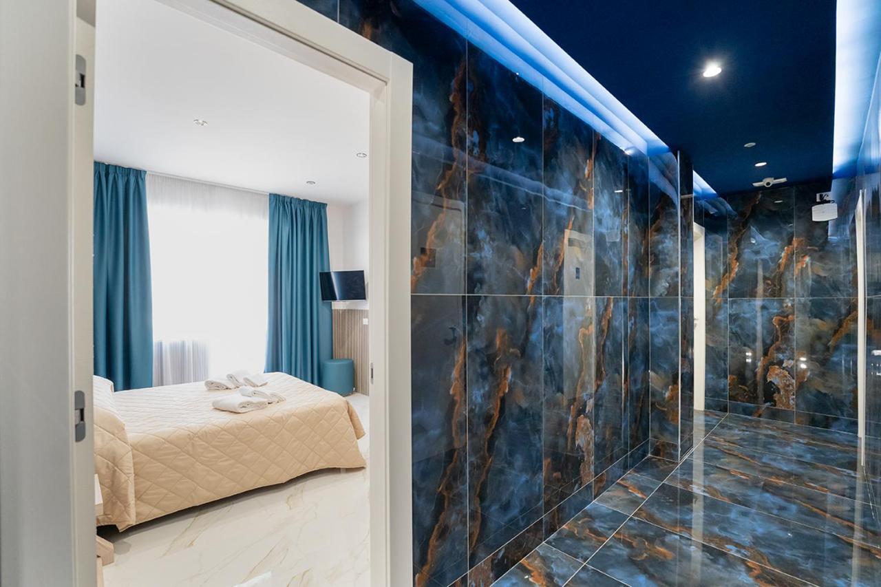 Cla.Pa H. Group - Dislocated Hospitality Hotel Наполи Екстериор снимка