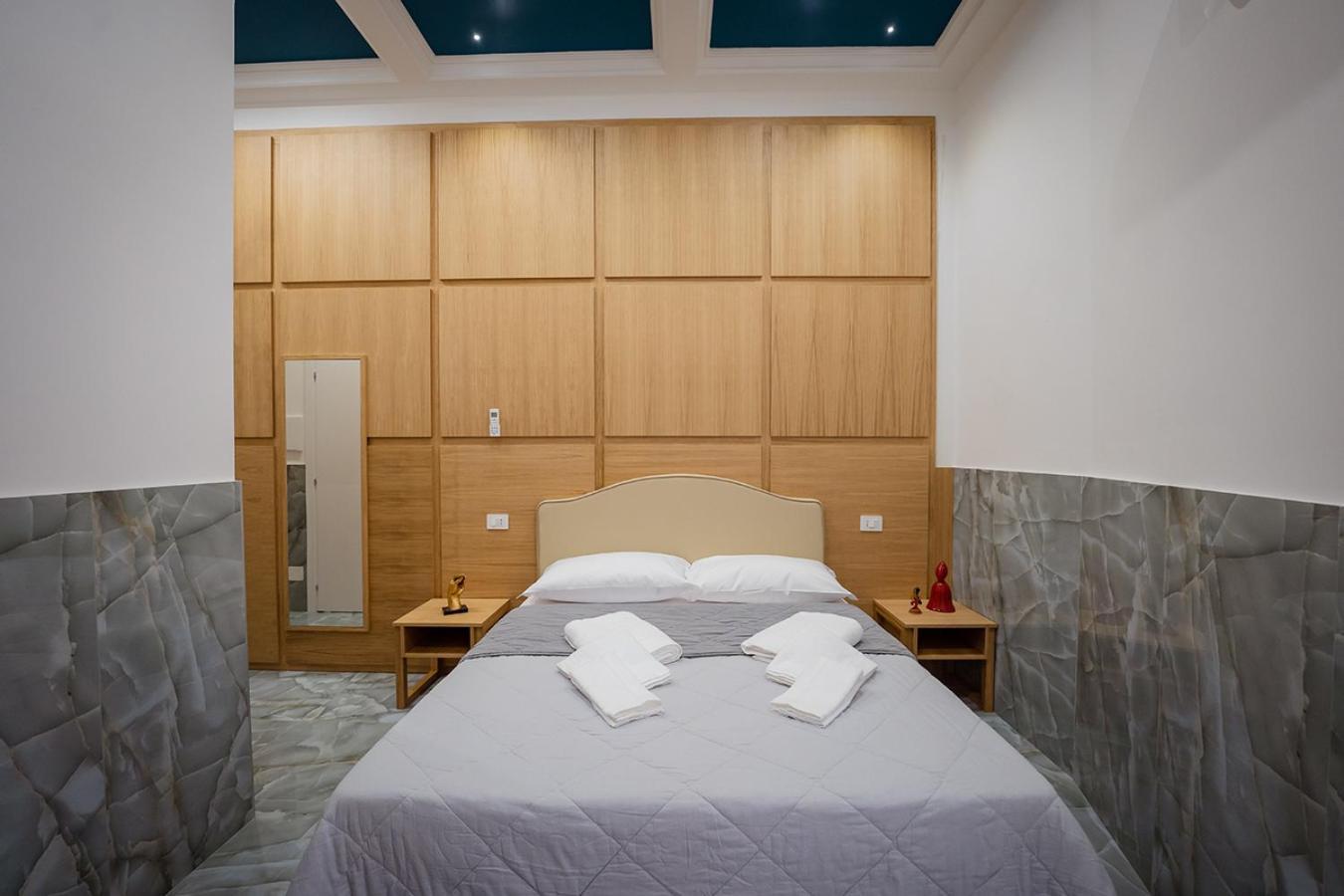 Cla.Pa H. Group - Dislocated Hospitality Hotel Наполи Екстериор снимка