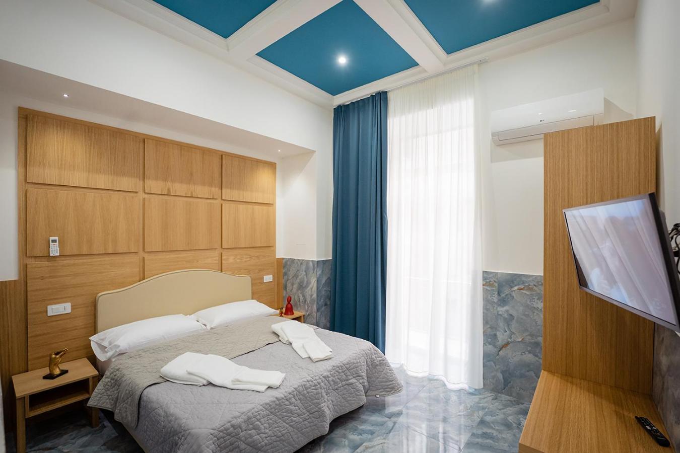 Cla.Pa H. Group - Dislocated Hospitality Hotel Наполи Екстериор снимка
